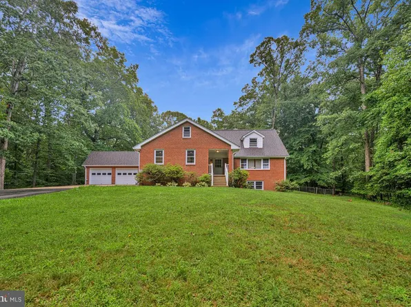 7185 Hawthorne Rd, La Plata, MD 20646