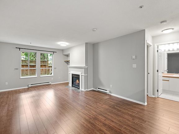 5th image of 295 Schoolhouse St #112
