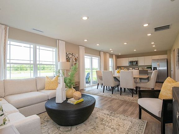 5th image of 2600 Kingman Dr