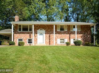 8522 Kentford Dr, Springfield, VA 22152