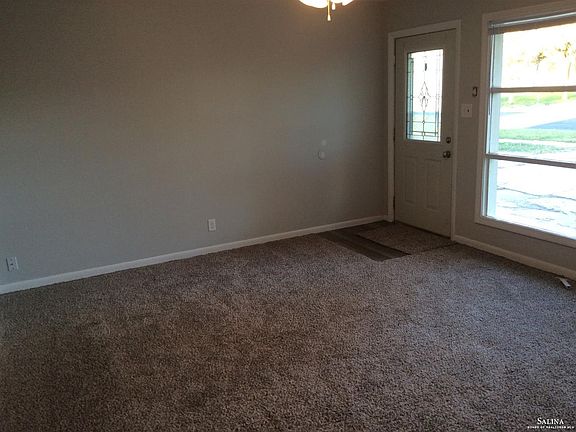 2nd image of 733 Cherokee Dr