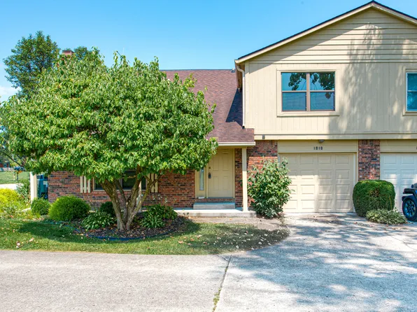 1818 Crystal Bay East Dr, Plainfield, IN 46168