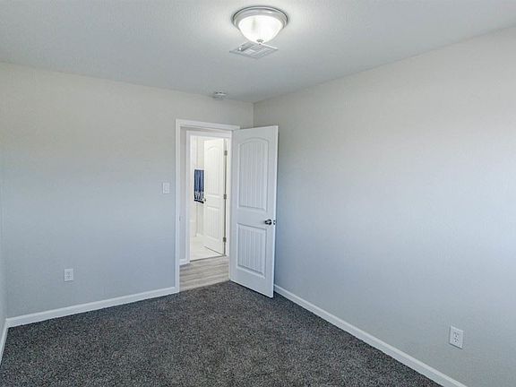 2nd image of 367 Sawtelle Ave