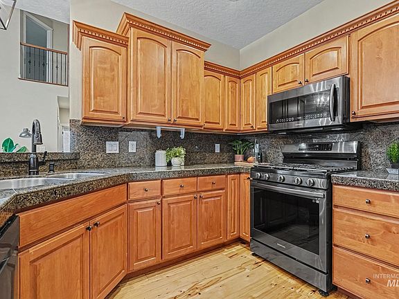 5th image of 538 E Halpin Dr