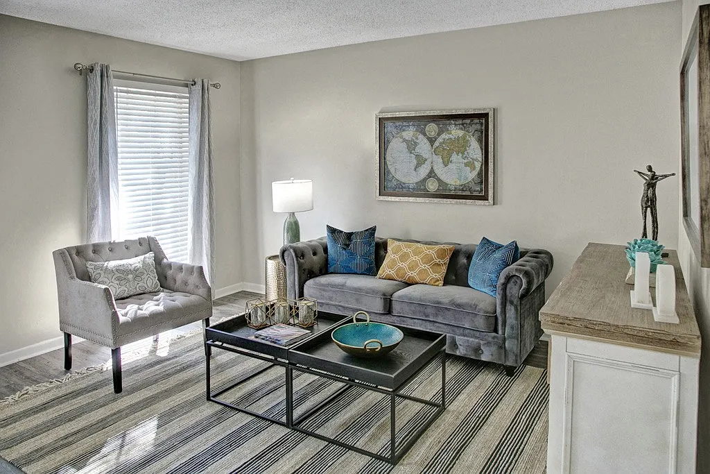 Madison Park Apartments & Townhomes — Photo 3