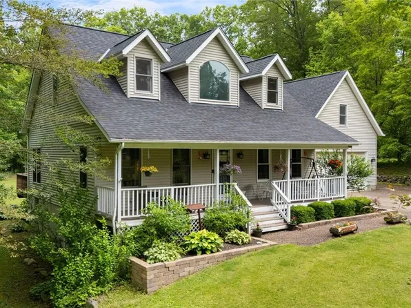 12230 Country Oaks Trl, Chardon, OH 44024