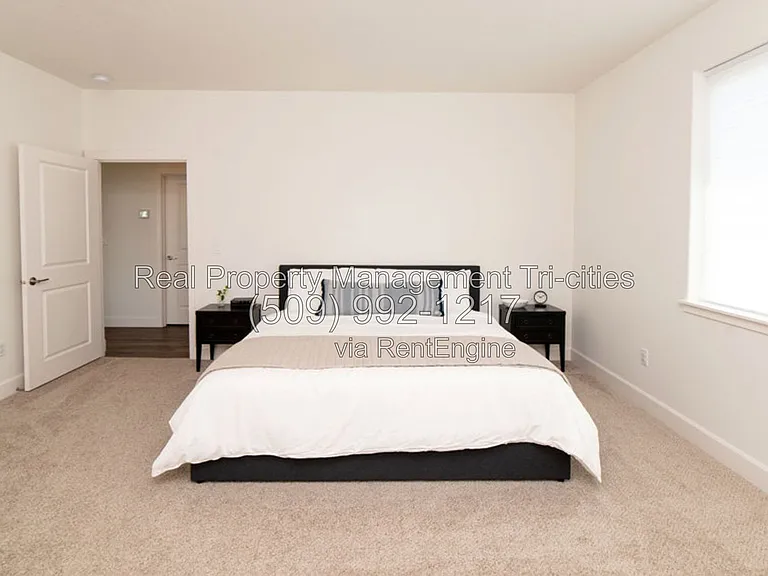 8004 Massey Dr — Photo 12