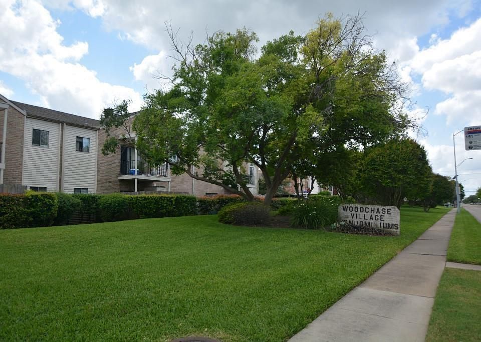 1st image of 10144 Waterstone Dr