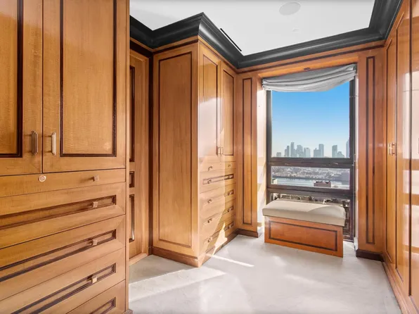 415 East 54th Street image 12 of 17