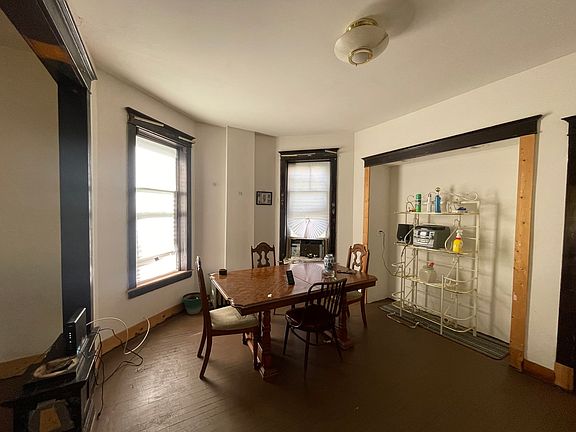3rd image of 1506 S Trumbull Ave