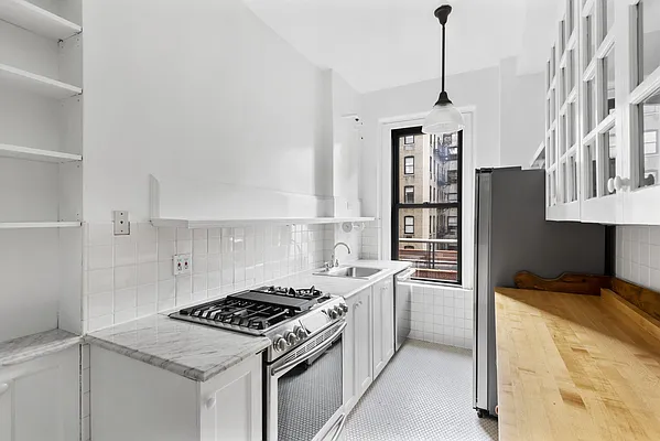 Rented by Compass | media 23