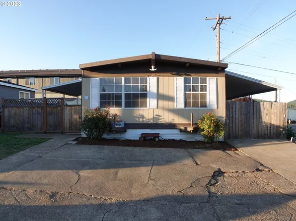 819 S Comstock Ave Space 1, Sutherlin, OR 97479