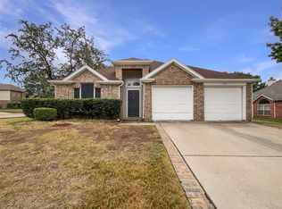 312 Chestnut Dr, Lake Dallas, TX 75065