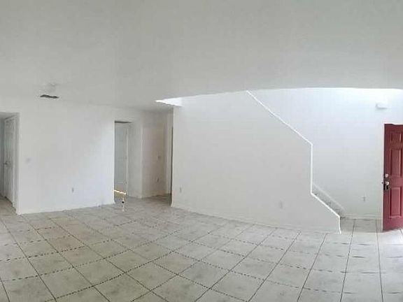 3rd image of 5630 Sycamore Canyon Dr