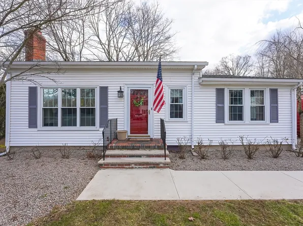 351 Mount Hope St, North Attleboro, MA 02760