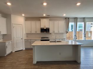913 Rosebay Dr, Justin, TX 76247
