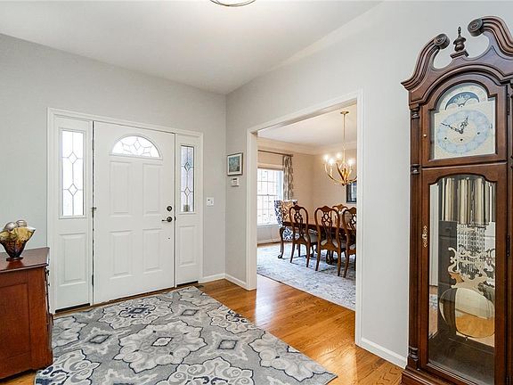 4th image of 4541 Hampshire Dr
