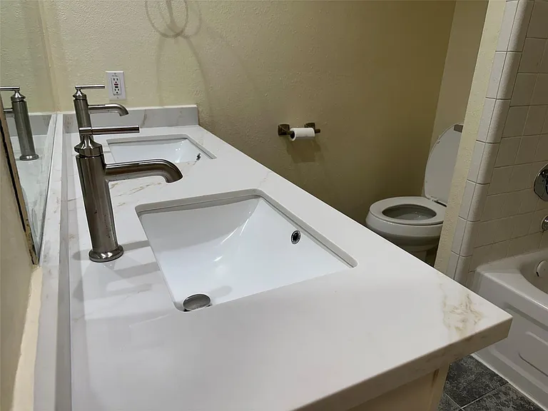 2826 Green Fields Dr — Photo 5