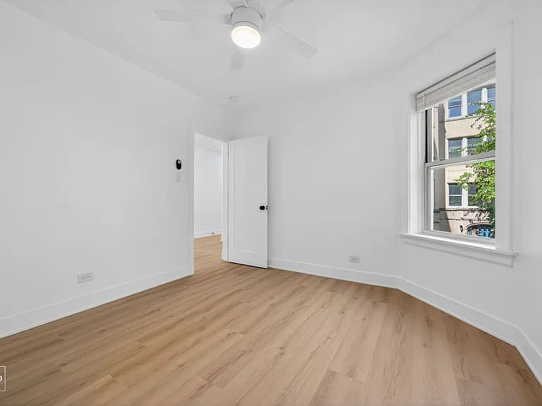 6310 N Artesian — Photo 62