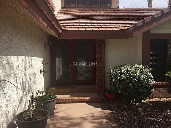 3rd image of 530 Beckley Ct