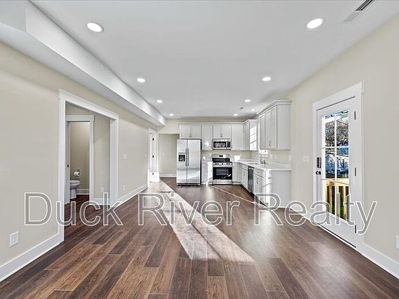 3rd image of 119 Westover Dr