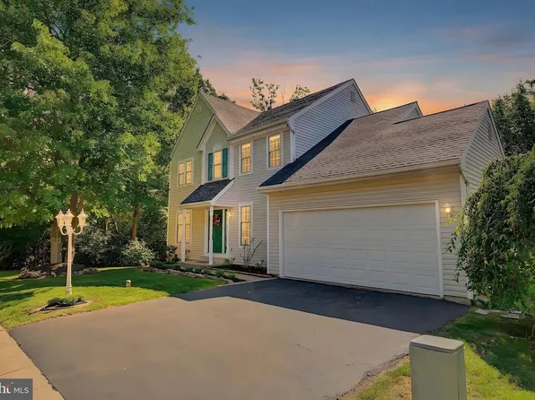 705 Buttonwood Dr, Limerick, PA 19468