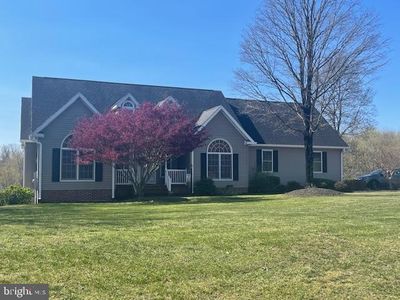 224 Ridgeview Dr, Berkeley Springs, WV 25411