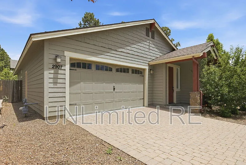 3 bed, 2.0 bath, 1550 sqft, $3,000 — Photo 3