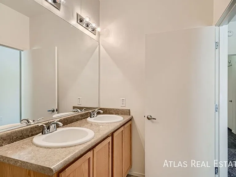 8437 W Green Kingfisher Ln — Photo 13
