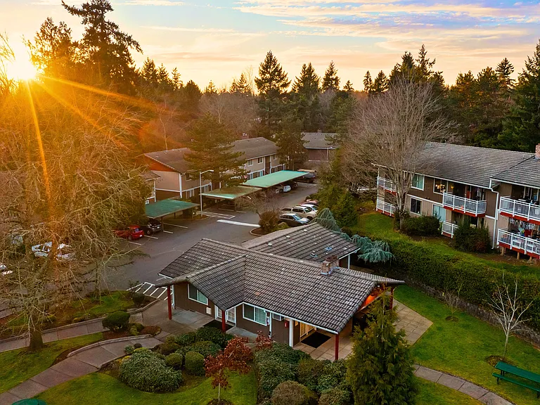 Cascade Park Apartments — Photo 31