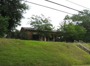 440 Myrtle St E, Philadelphia, MS 39350