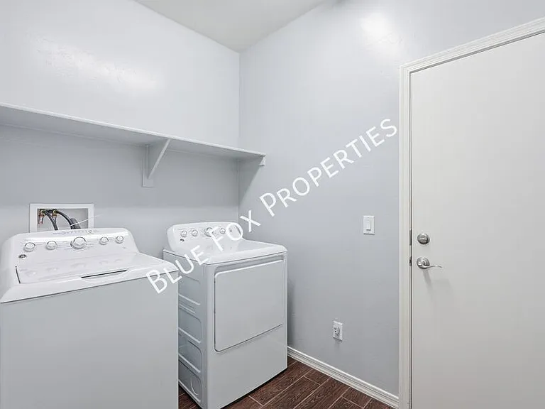 8670 N Genoa Ct — Photo 11