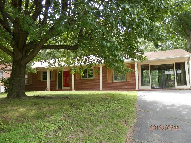 1st image of 719 Beverly Way