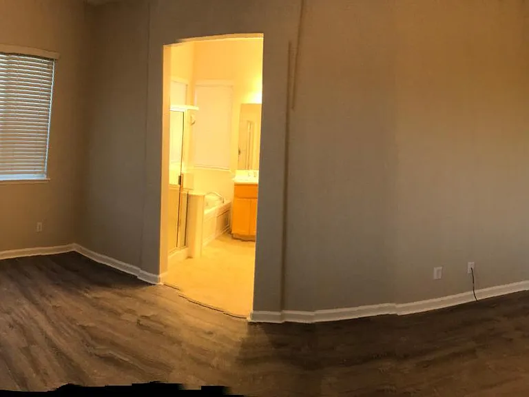 Sandyhills Dr — Photo 5