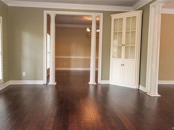 4th image of 9725 Rosalie Dr
