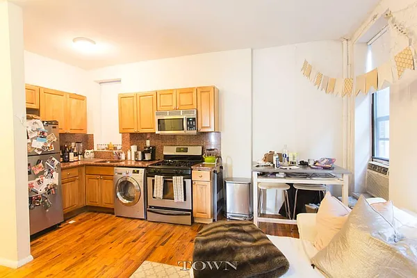 Rented by Town Residential | media 17