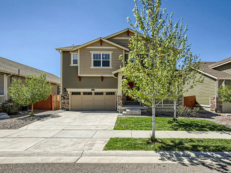 14832 Munich Ave — Photo 1