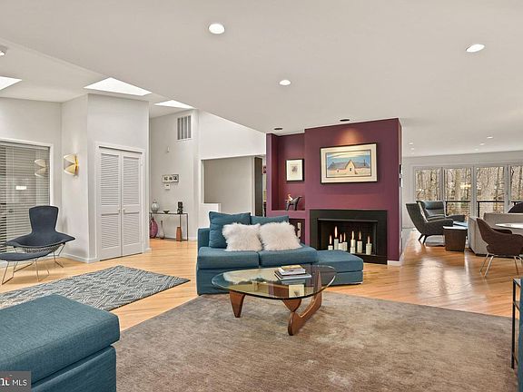 5th image of 11010 Forest Oak Ln