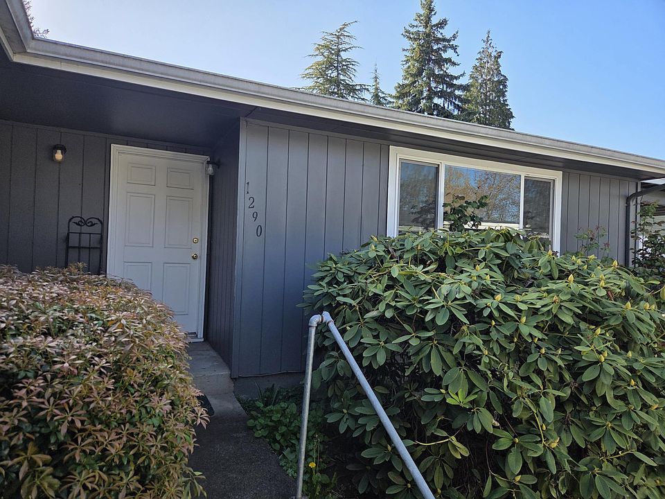 1st image of 1290 Marilyn St SE