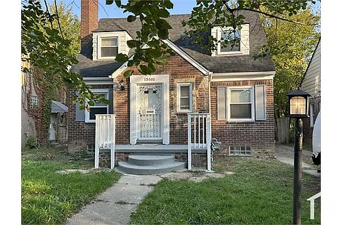 15665 Saratoga St Photo 1