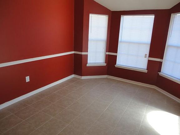 3rd image of 1868 Twin Pine Dr