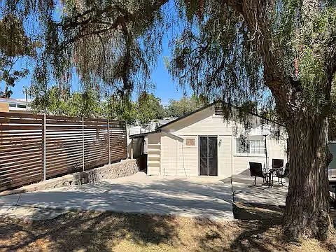 Vale View Dr — Photo 1