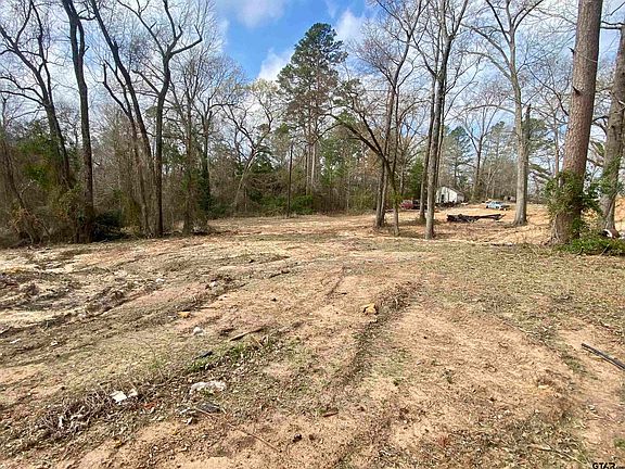 5th image of 1044 Red Cedar Rd