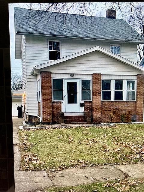 1st image of 317 Roosevelt Ave
