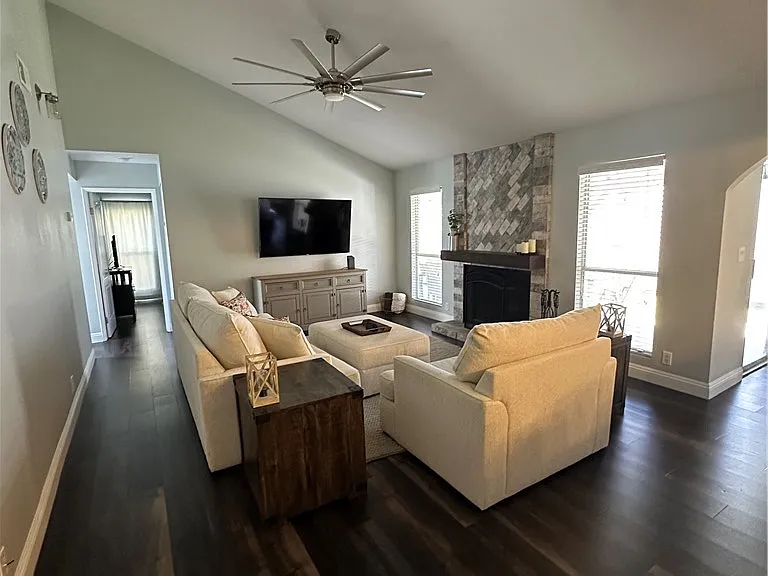 4053 Broadriver Dr — Photo 10