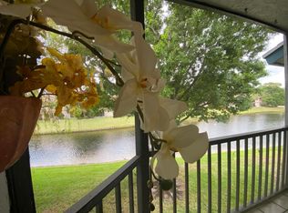 807 Harbour Pointe Way, Greenacres, FL 33413