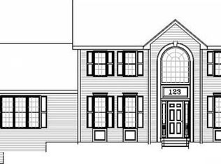 16 Autumn Gate Cir, Millbury, MA 01527