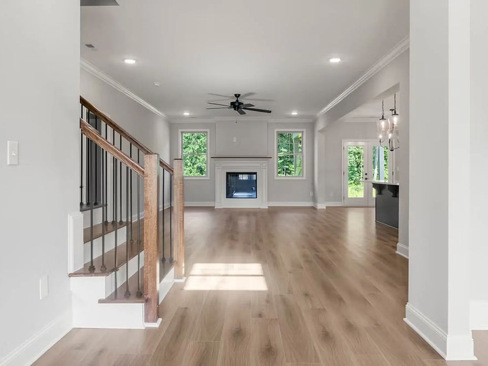 1st image of 104 Ayers Spring Rd