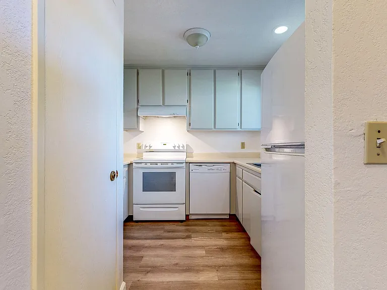 1565-1583 Neotomas Ave — Photo 4