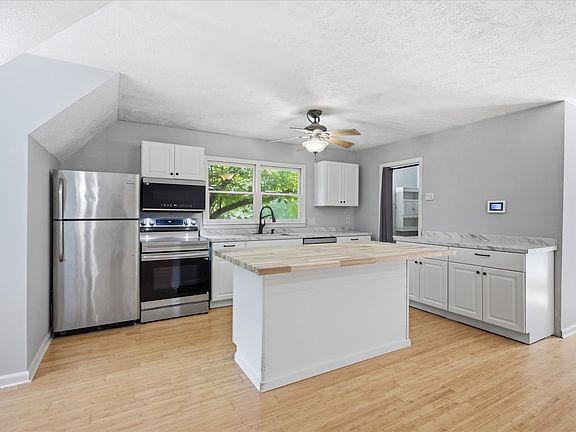 2nd image of 4036 Vernon Creek Rd
